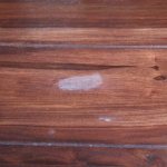 белые пятна на мебели