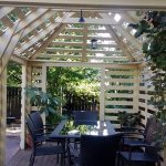 Беседка из поддонов