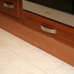 Цоколь является неотъемлемой частью кухонной стенки