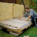 Как и чем утеплить собачью будку на зиму внутри фото