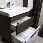 Как крепить раковину к тумбочке в ванной