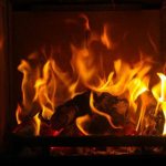 Существует несколько способов для создания искусственной имитации огня