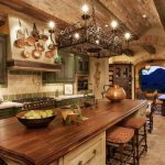 Уютная семейная кухня